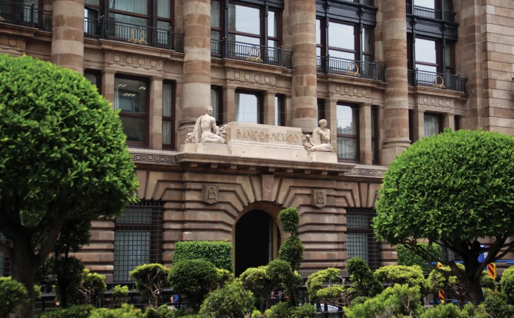 Banxico took it easy for too long, says economist