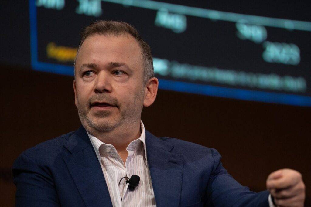 Boaz Weinstein Warns ‘Wheels Coming Off’ Private Credit Funds Boaz Weinstein Warns ‘Wheels Coming Off’ Private Credit Funds