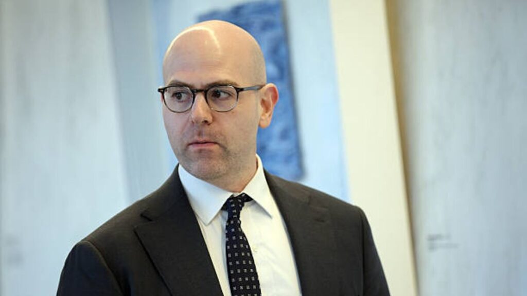 Fed's Miran Says Policy Can't Be Made on Short-Term Headlines