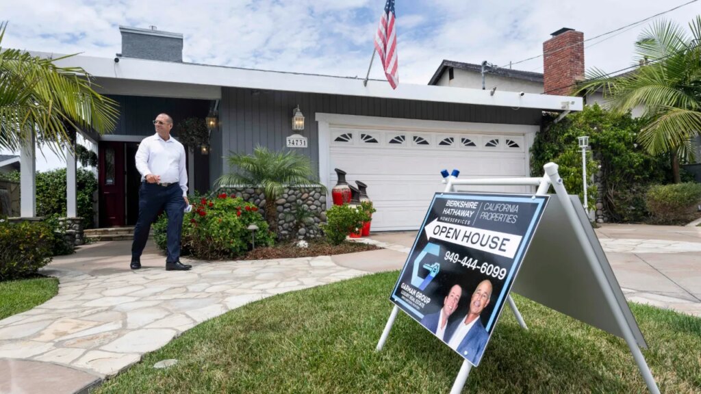 Mortgage rates fall to 6.3%: Freddie Mac Mortgage rates fall to 6.3%: Freddie Mac