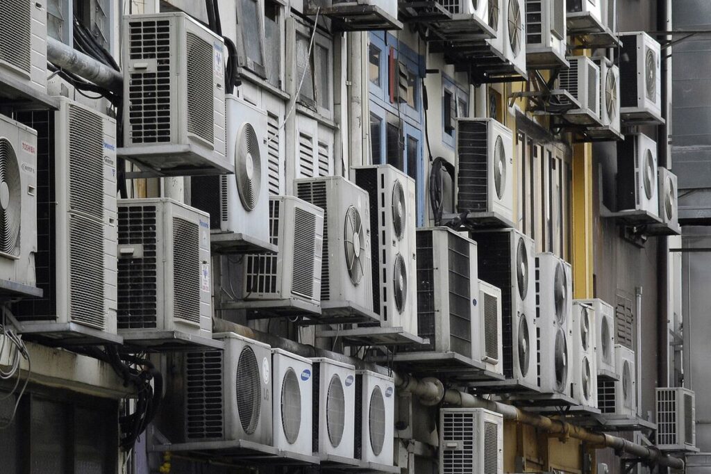 Singapore Government Offices Told to Rein in Air-Conditioning
