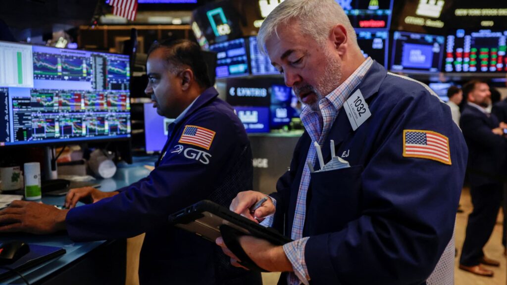 Rising yields rattled the market, but we’re sticking with our favorite AI and retail stocks Rising yields rattled the market, but we’re sticking with our favorite AI and retail stocks