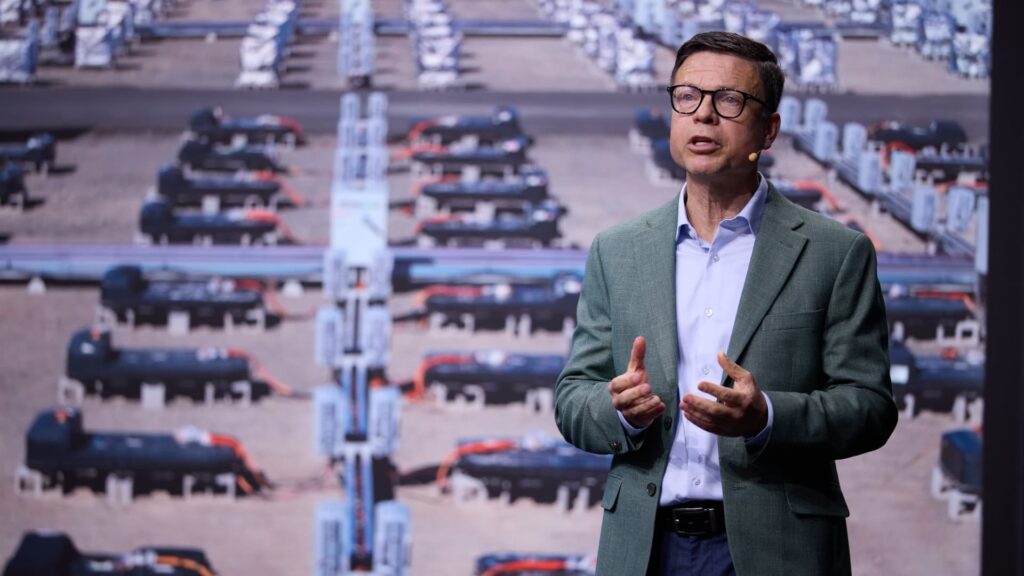 GM plans U.S. battery development as DOT attacks Ford for China ties GM plans U.S. battery development as DOT attacks Ford for China ties