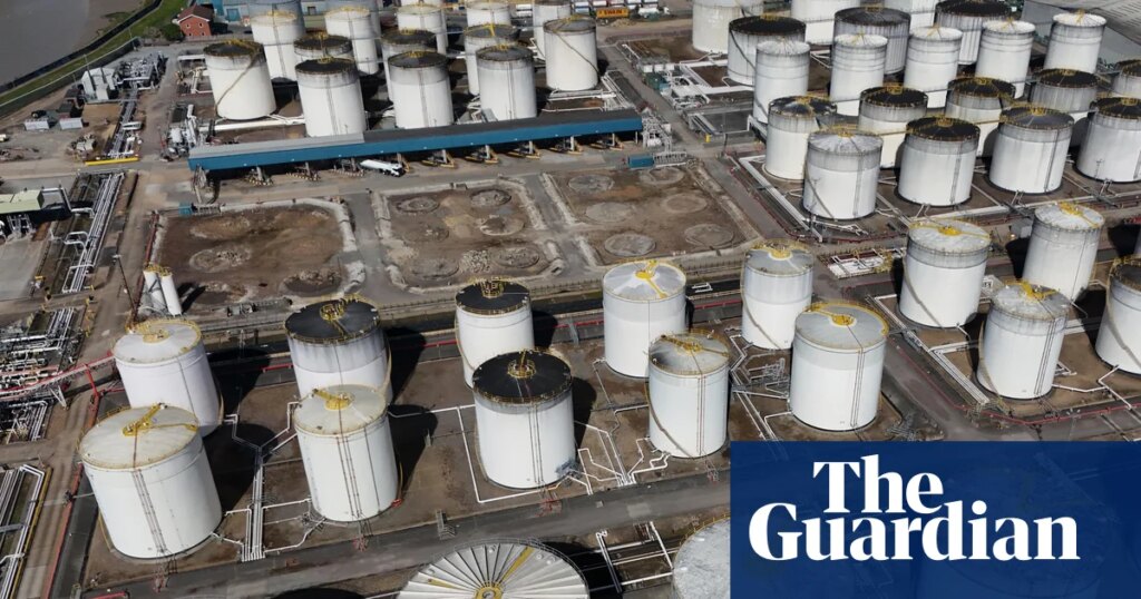 Oil prices rise above $100 a barrel for first time since July as Iran war escalates | Oil